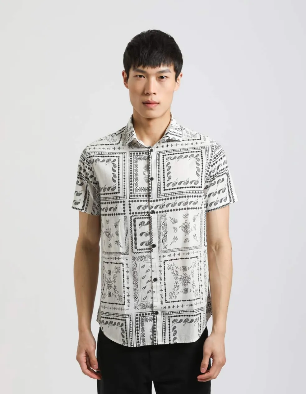 Camicia mezza manica 100% cotone con fantasia