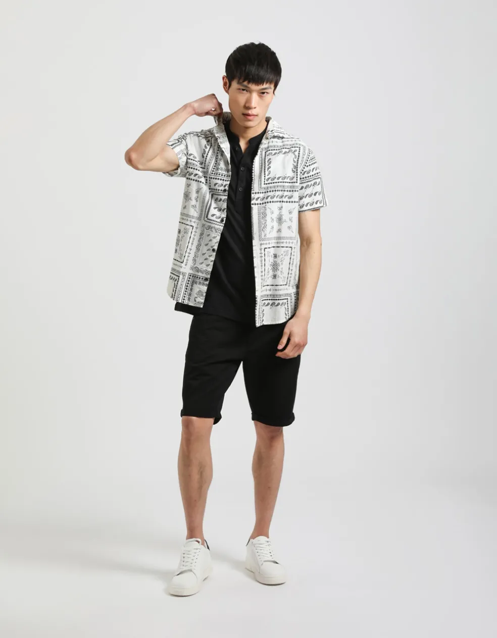Camicia mezza manica 100% cotone con fantasia