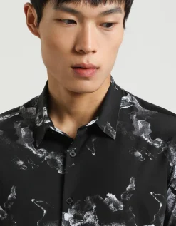 Camicia mezza manica in tessuto elastico con fantasia