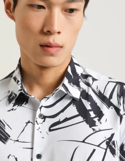 Camicia mezza manica in tessuto elastico con fantasia
