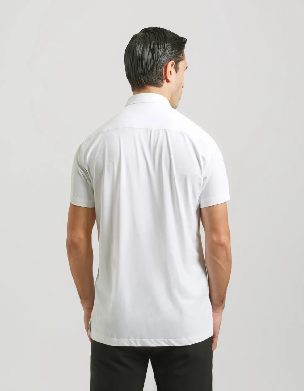 Camicia mezza manica in tessuto elastico