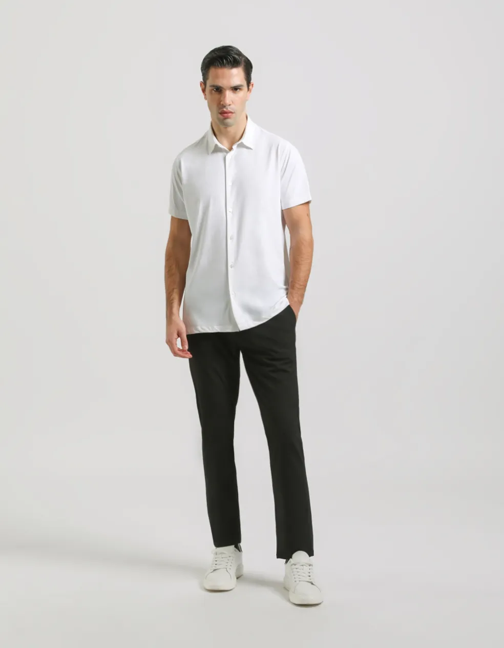 Camicia mezza manica in tessuto elastico