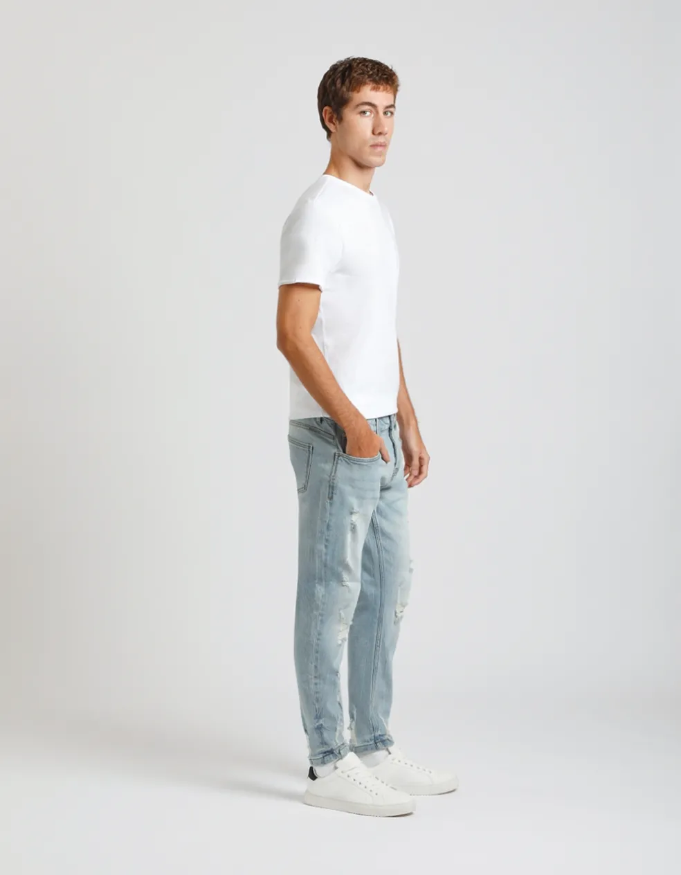 Jeans skinny fit con strappi