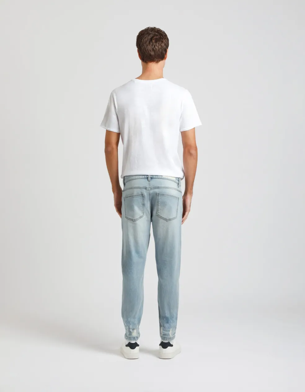 Jeans skinny fit con strappi