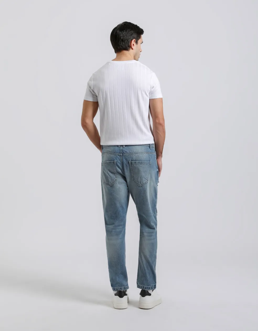 Jeans slim fit con strappi