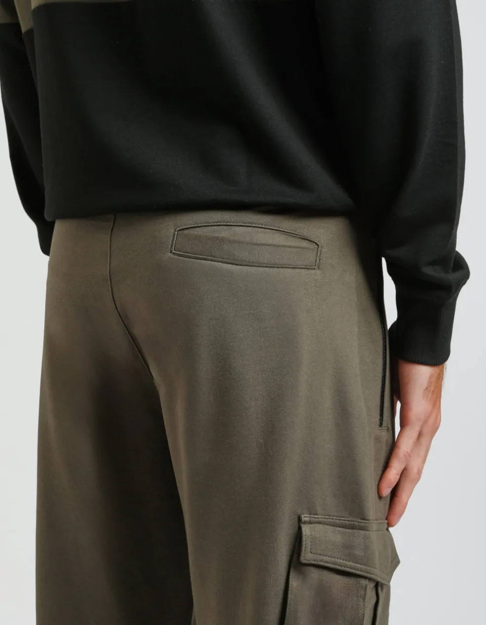 Jogger in felpa con tasconi