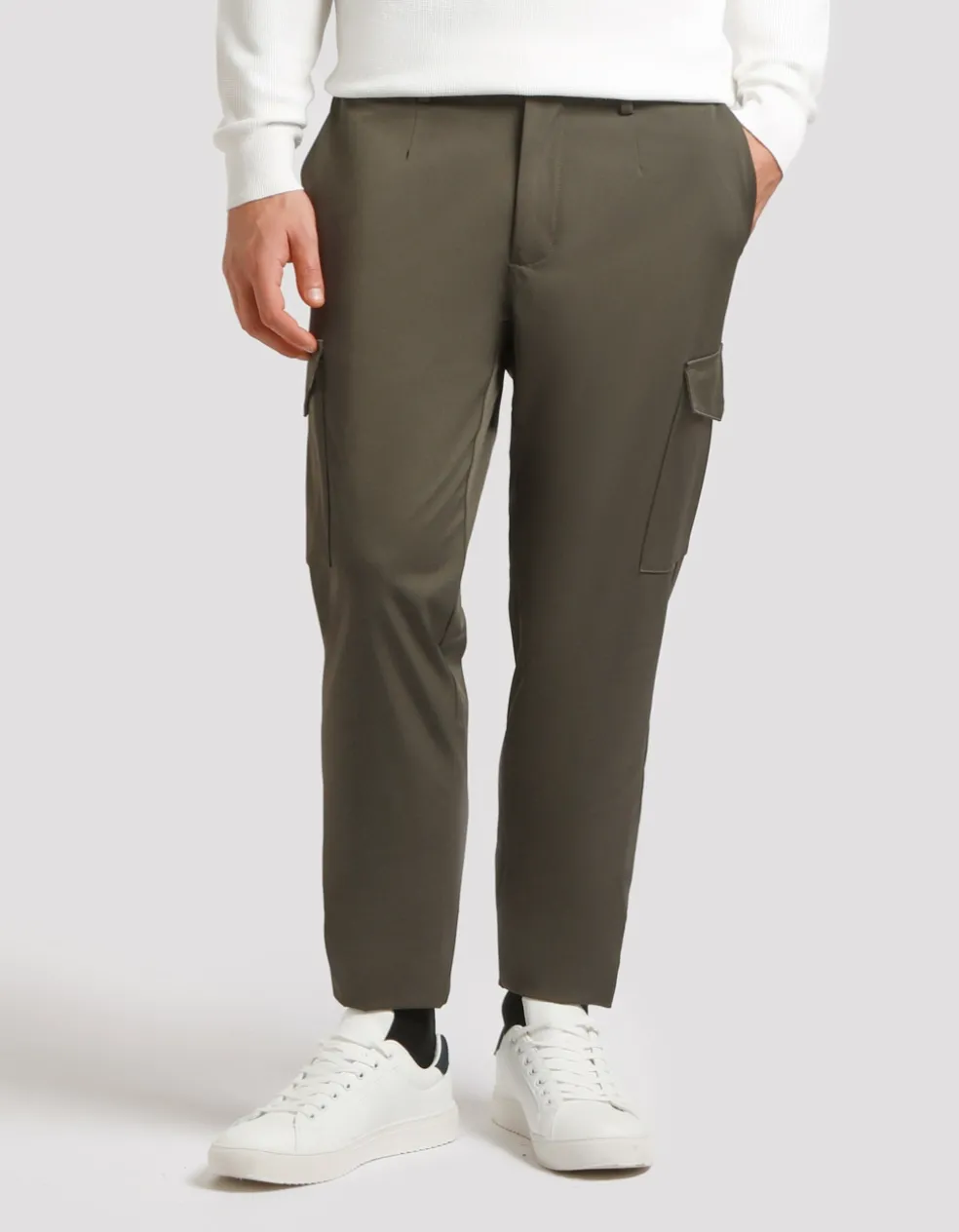 Pantaloni cargo