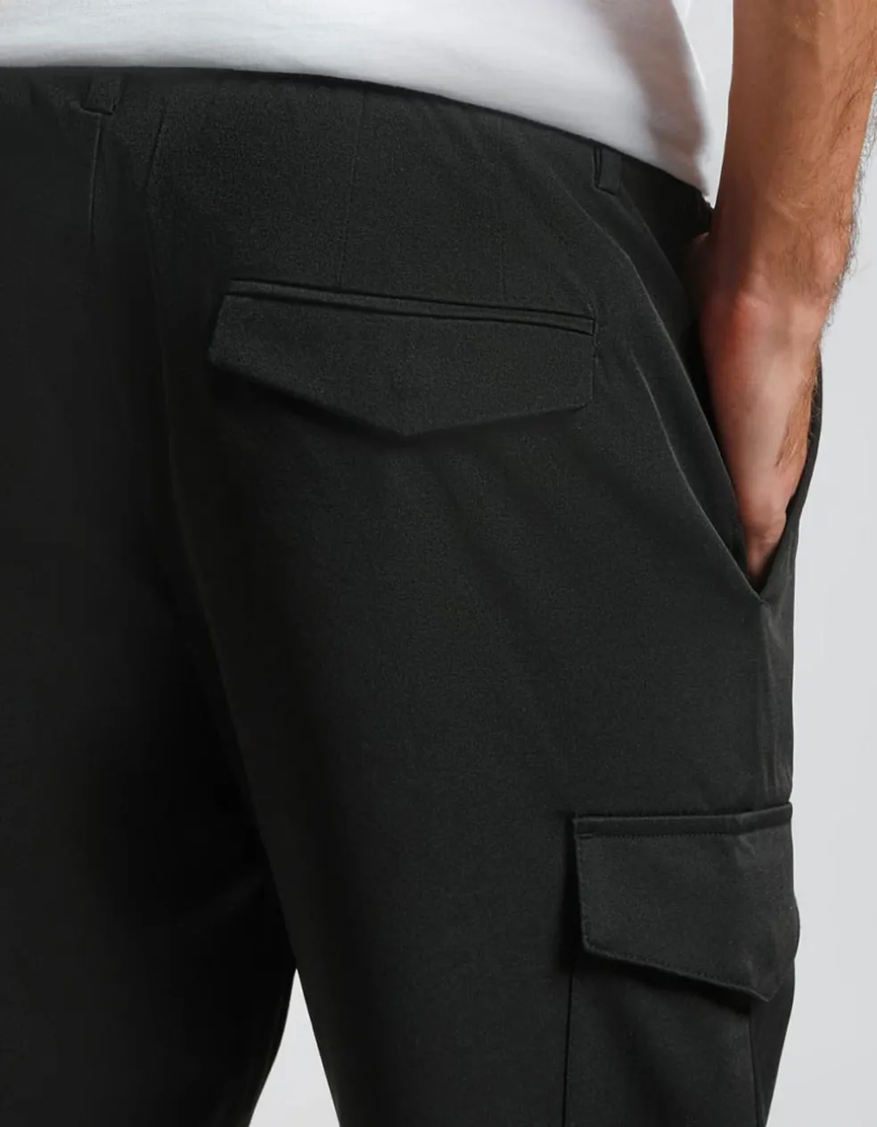 Pantaloni cargo