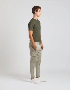 Pantaloni cargo con elastici alle caviglie