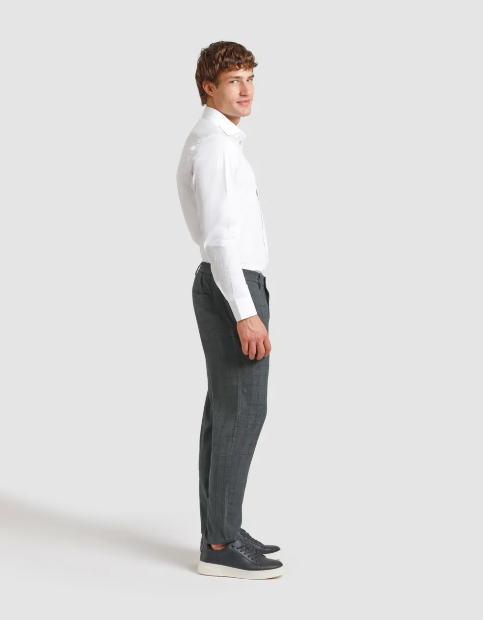 Pantaloni chino con fantasia a quadri