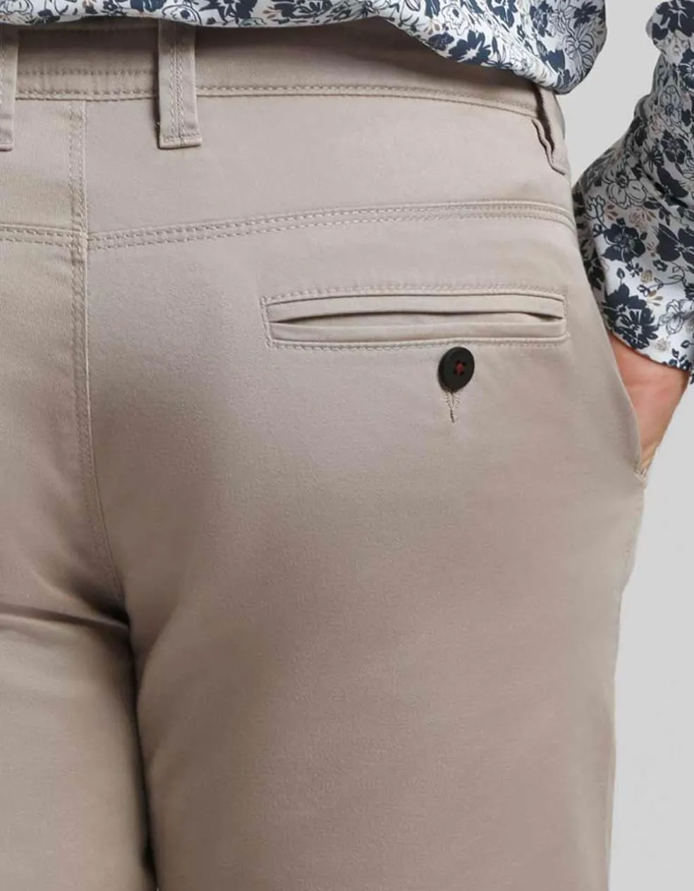 Pantaloni chino in cotone