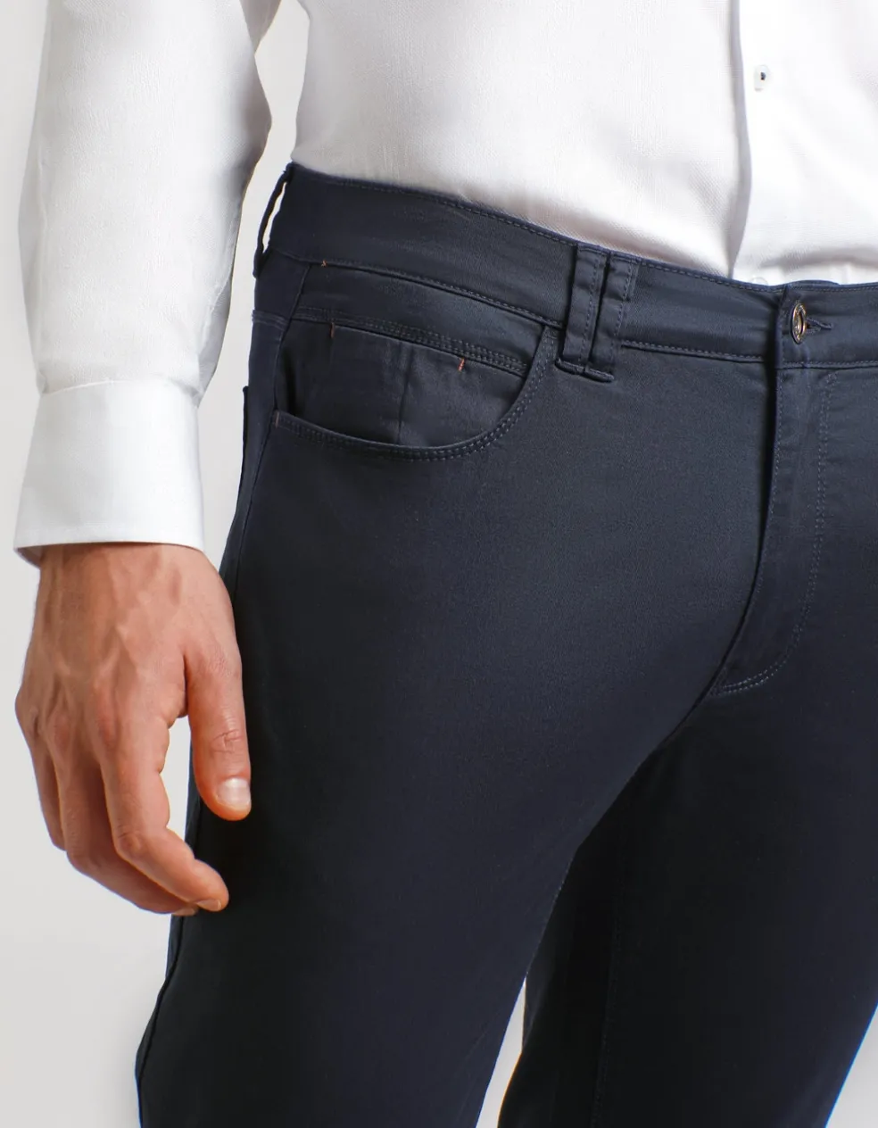 Pantaloni cinque tasche in cotone