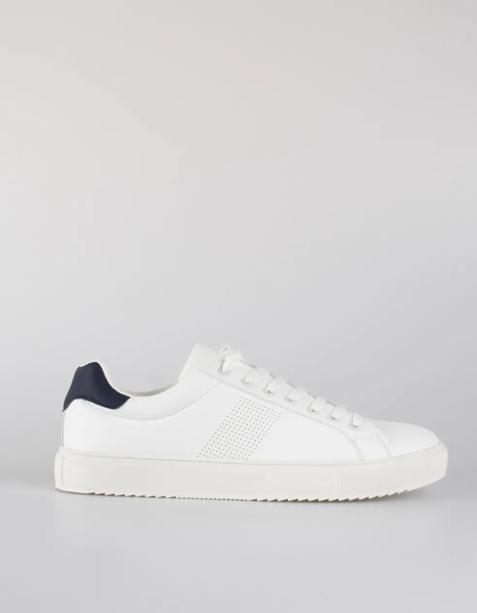 Sneakers effetto pelle