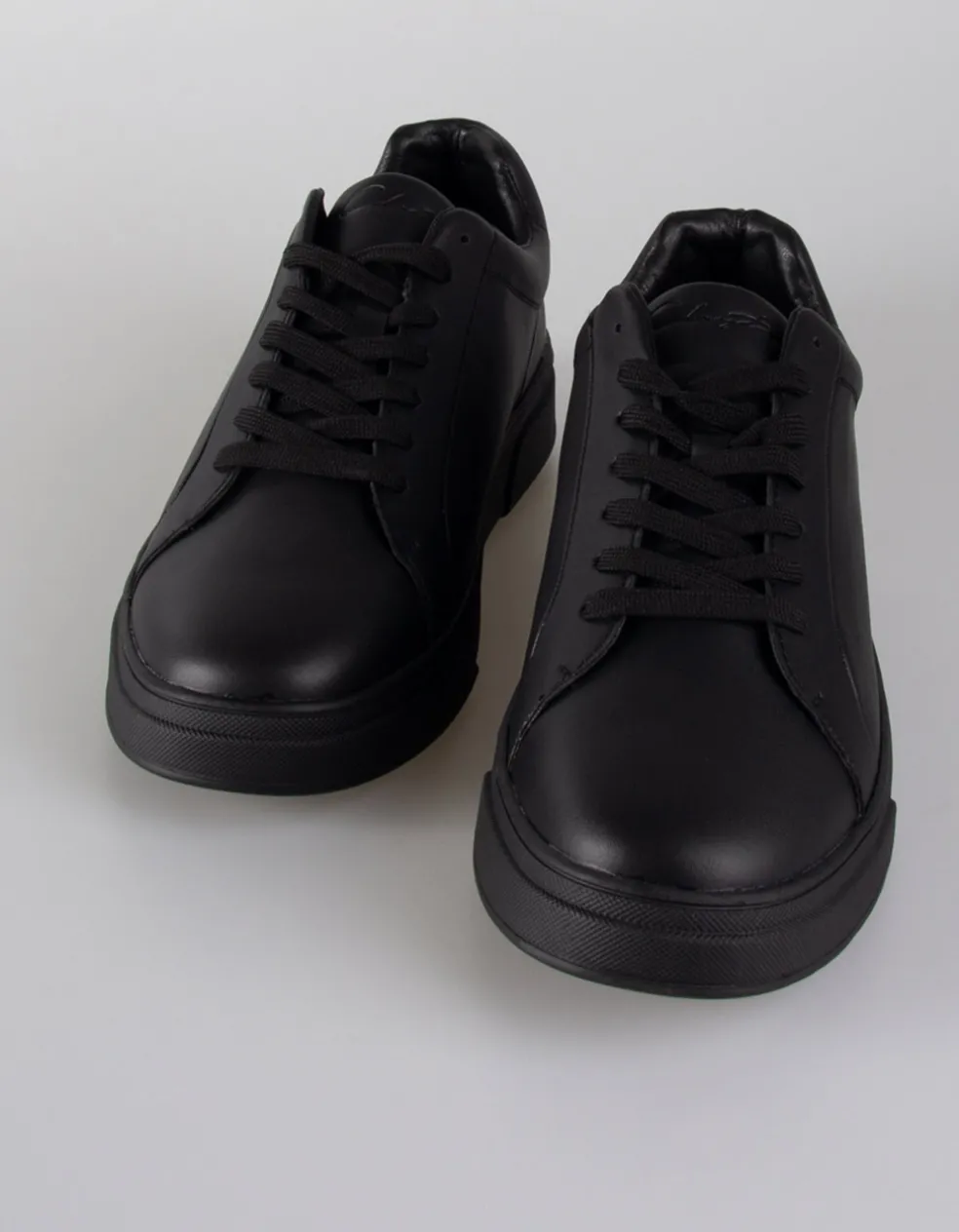 Sneakers effetto pelle