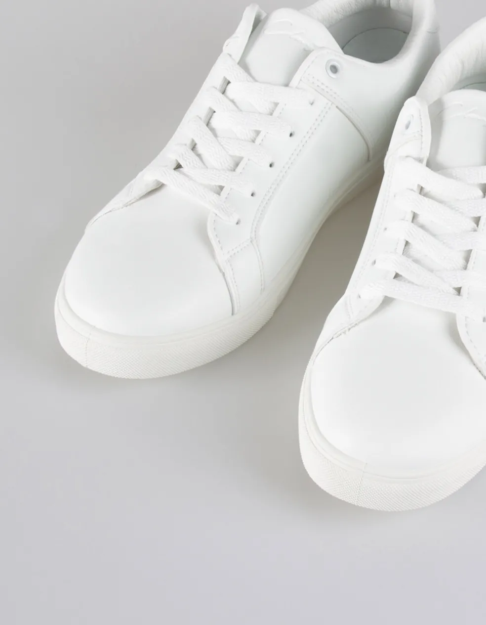 Sneakers effetto pelle