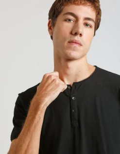 T-shirt collo serafino