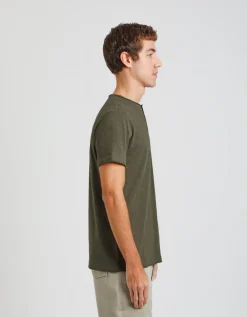 T-shirt collo serafino