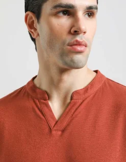 T-shirt con scollo a V