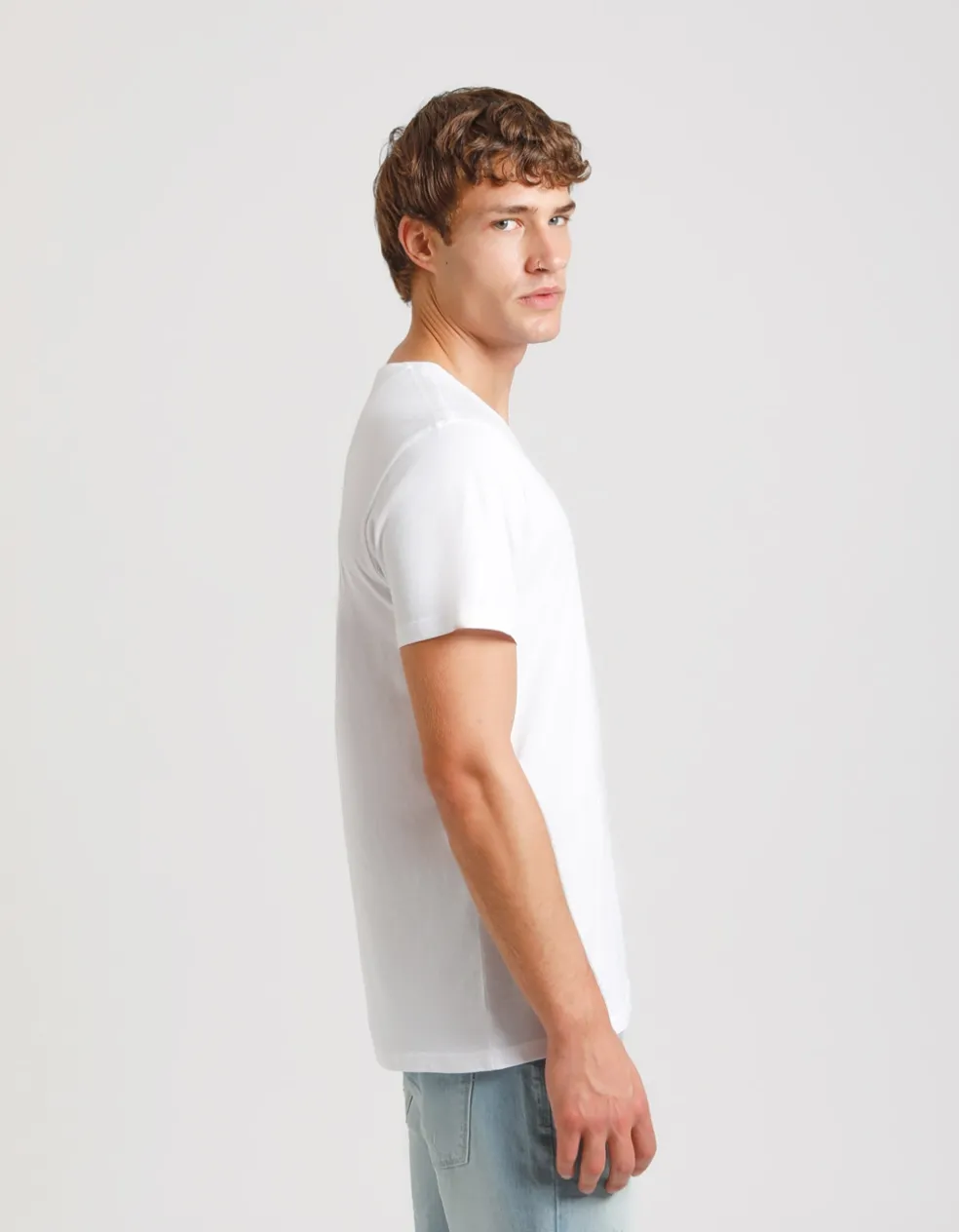 T-shirt con scollo a V