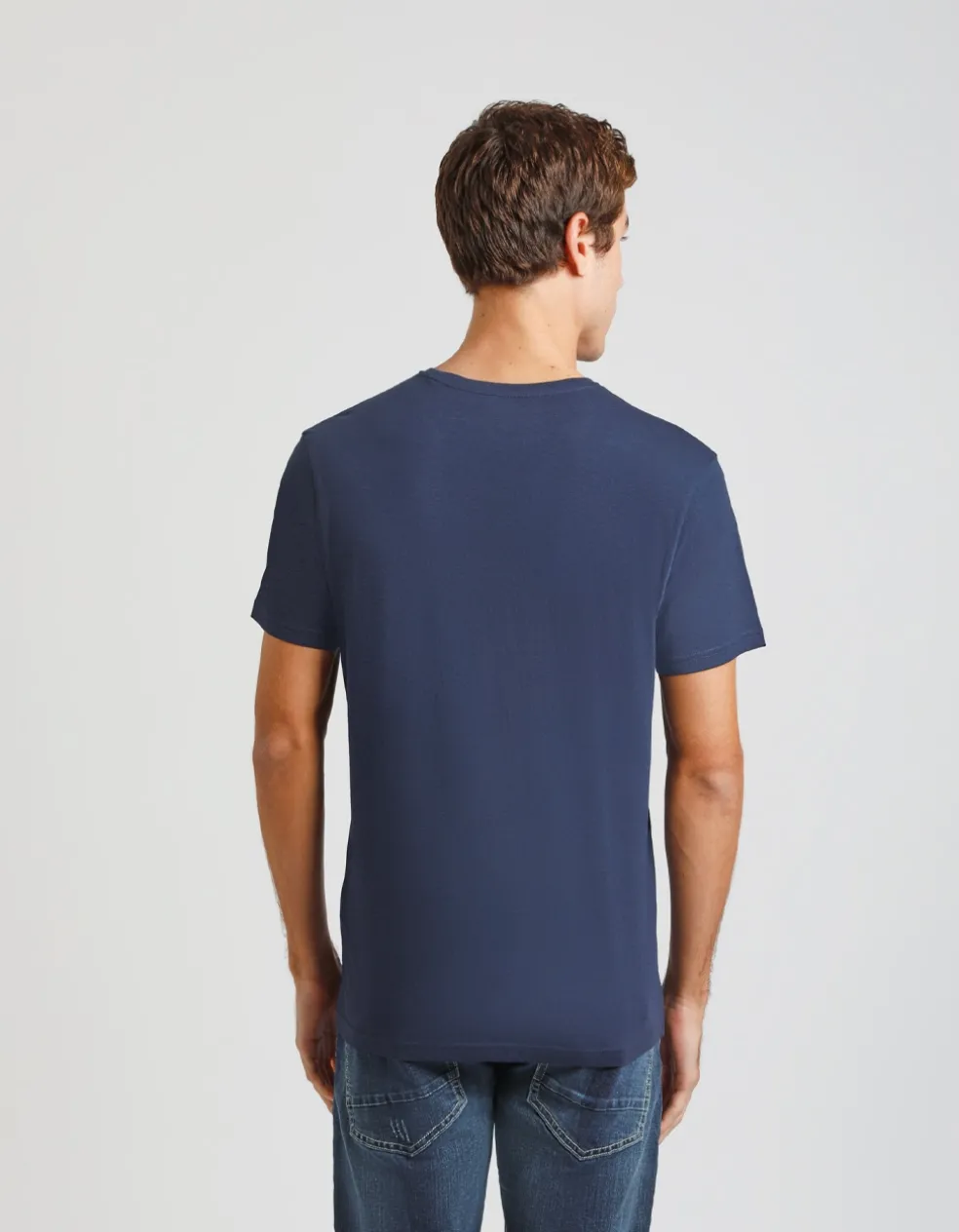 T-shirt con scollo a V