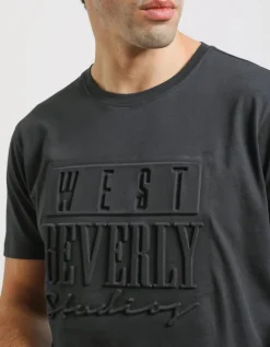 T-shirt con stampa a rilievo