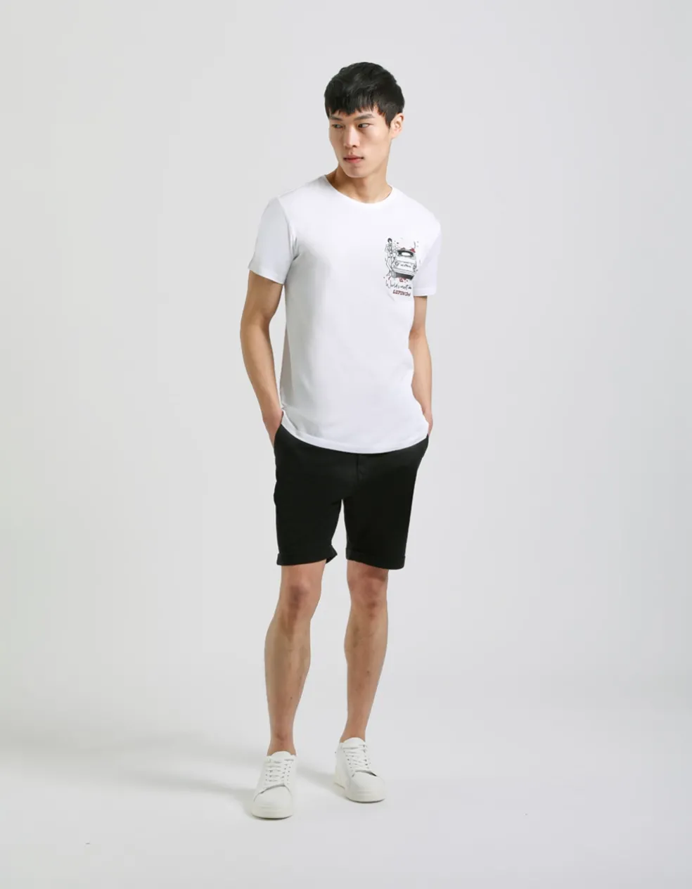 T-shirt con stampa "LUPIN"