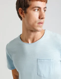 T-shirt con taschino