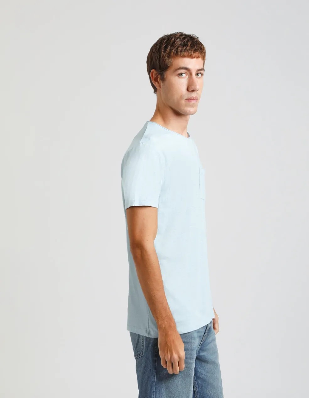 T-shirt con taschino