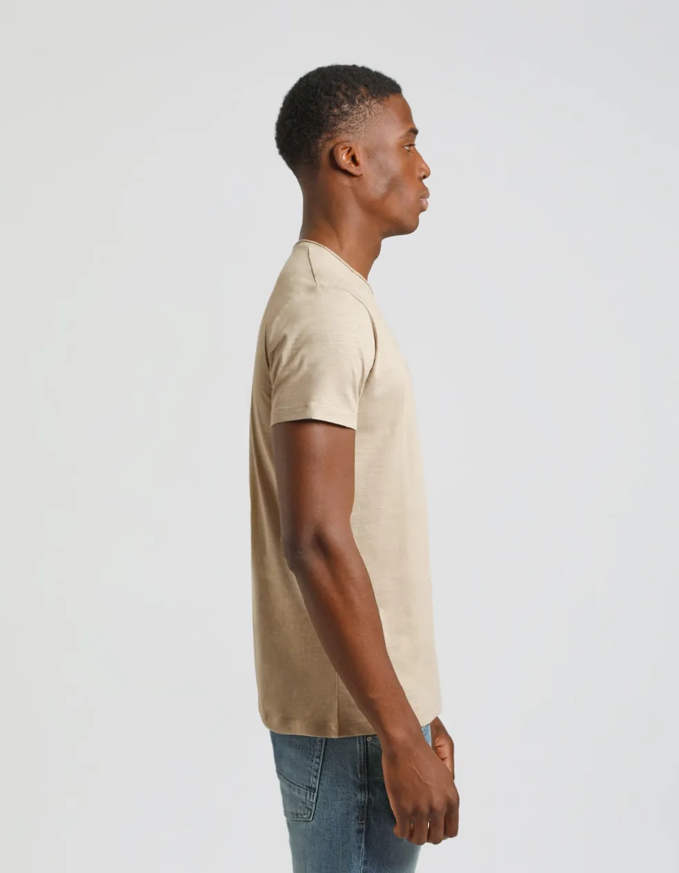 T-shirt con taschino