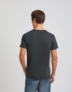 T-shirt con taschino